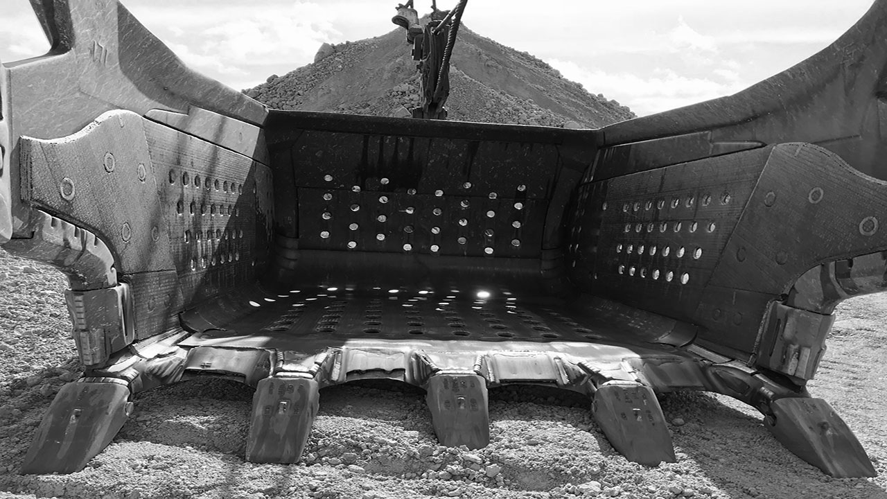 Duroxite® yard dragline bucket liner