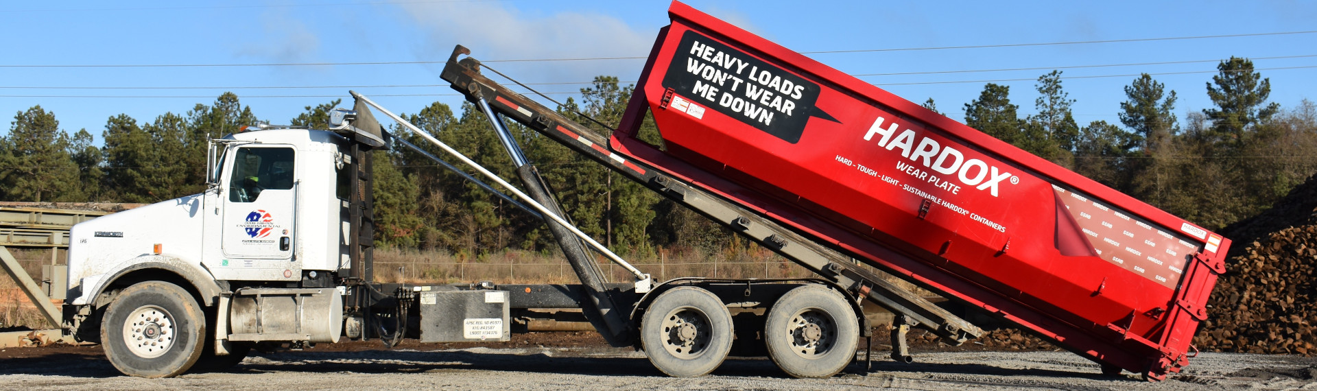 Wastequip ultra duty container with Hardox® wear plate