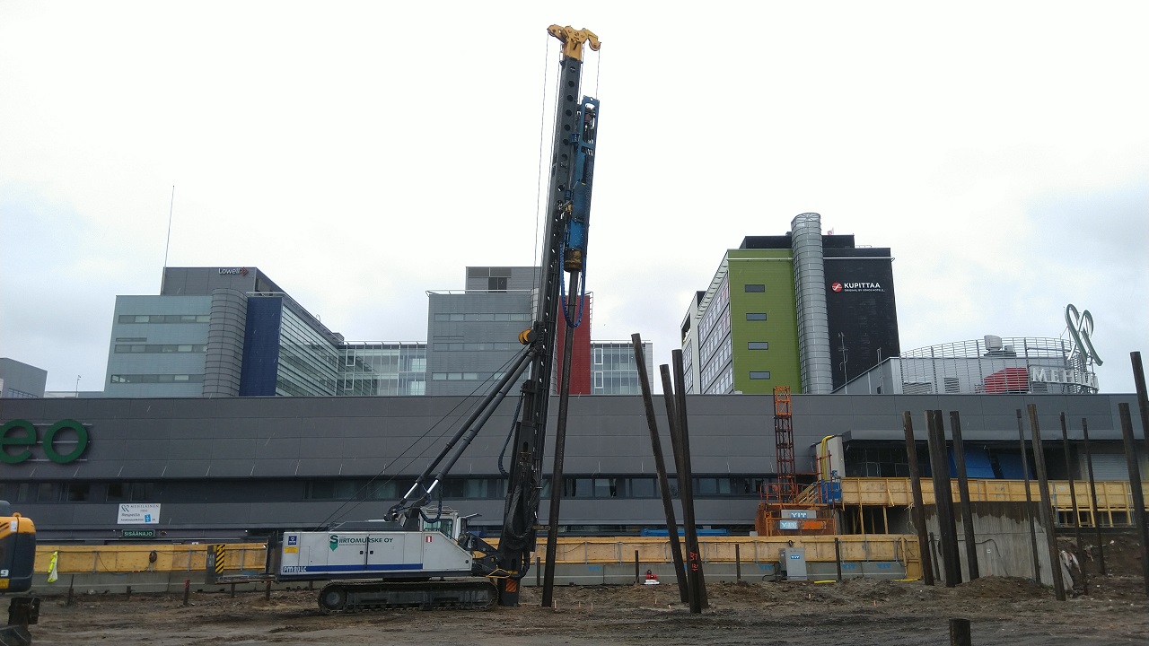 Installation of a raking pile