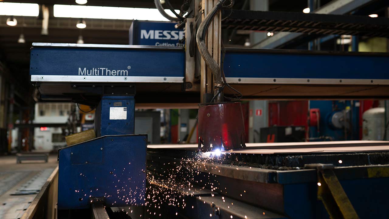 Steel processing - Plasma cutting